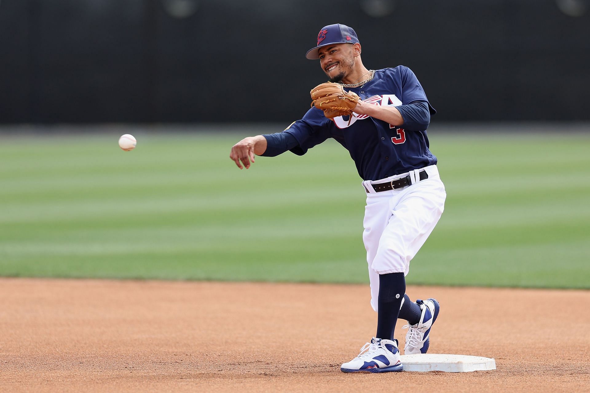 Team USA fans react to seeing Mookie Betts practicing at second
