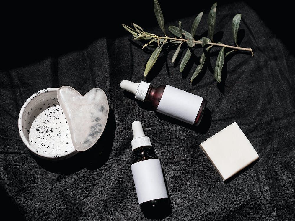 Using Retinol for skincare (Image via Pexels/Polina Kovaleva)