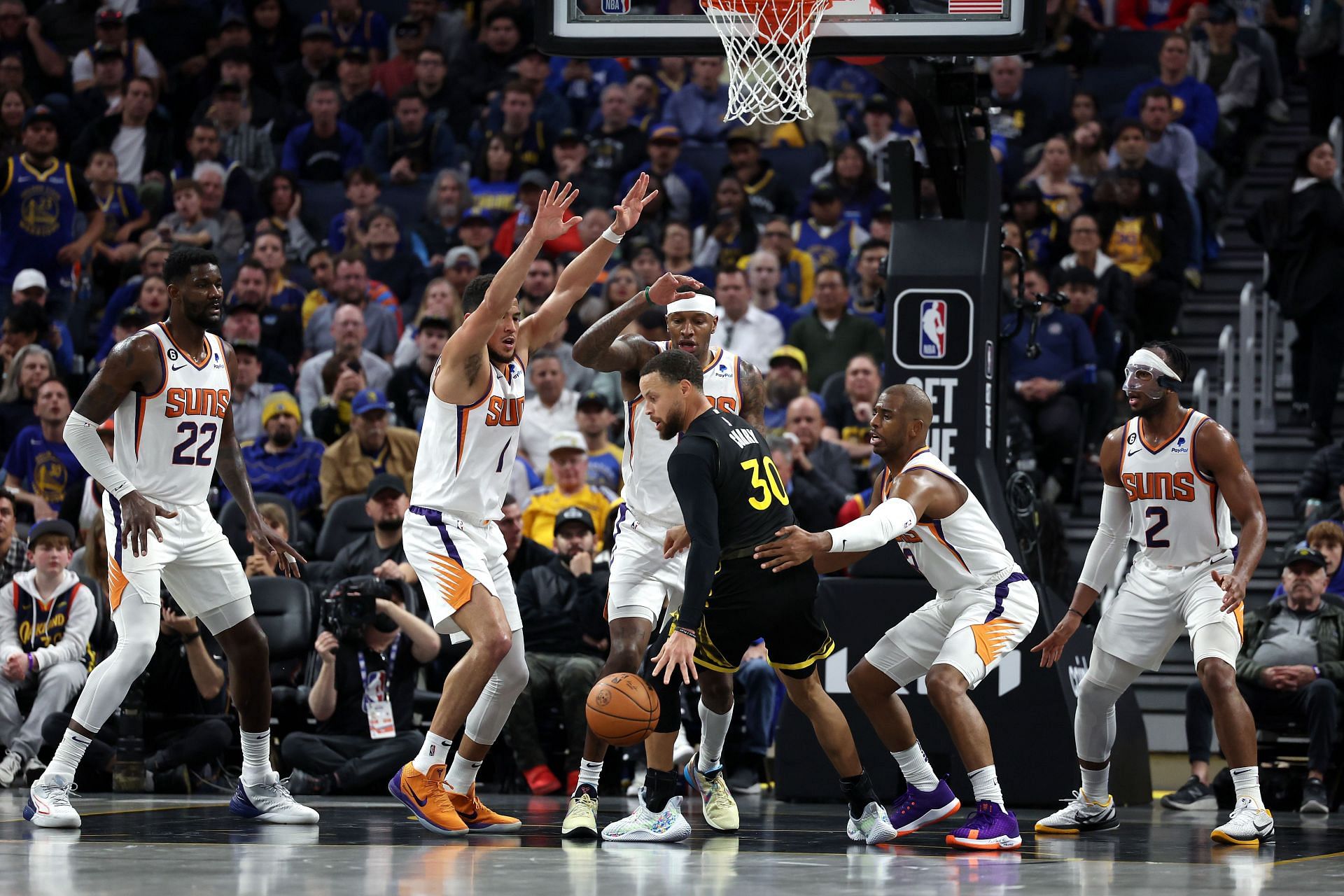 Phoenix Suns v Golden State Warriors