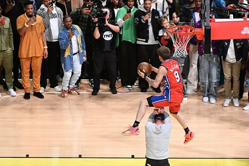 Shaquille O'Neal hyped up Mac McClung before he won the 2023 Slam Dunk Contest.