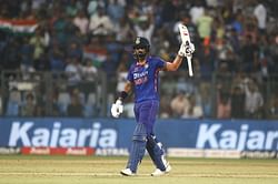 "Just like Virat Kohli, he was getting out to his first mistake" - Sunil Gavaskar lauds KL Rahul's knock in 1st IND vs AUS ODI