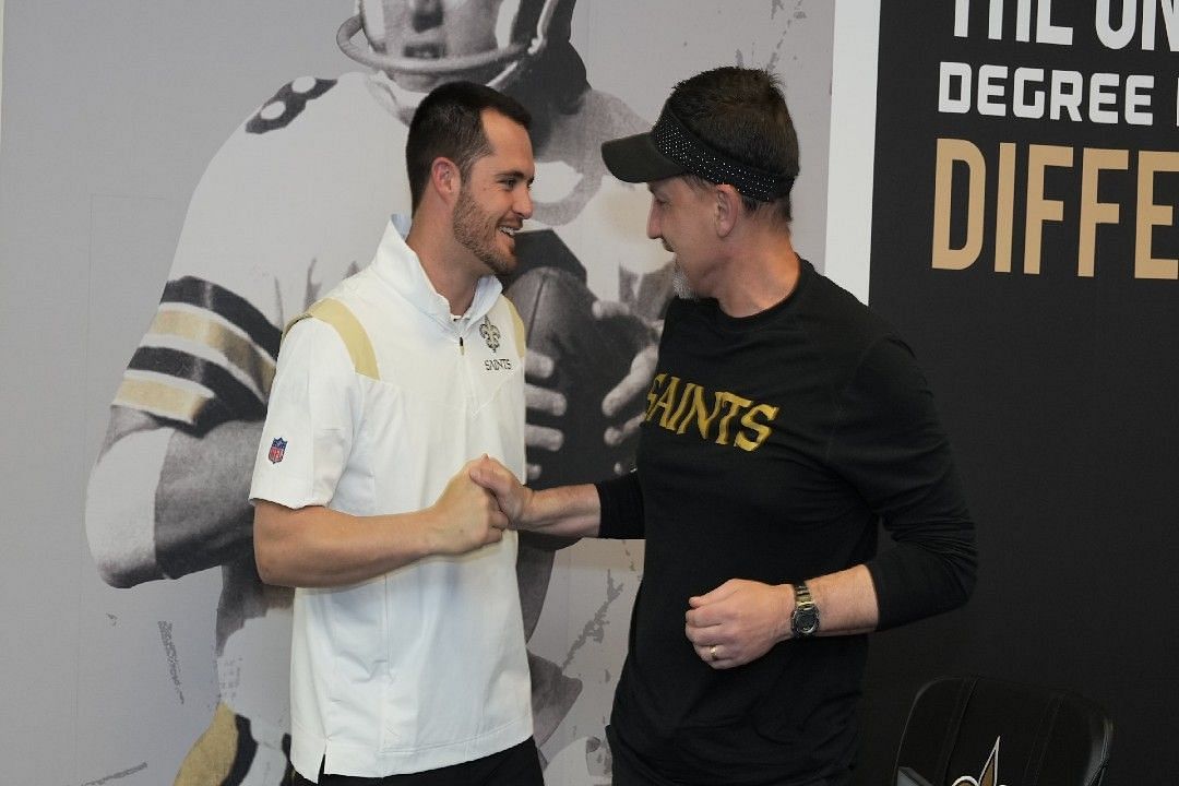 Derek Carr officially signing his Saints contract