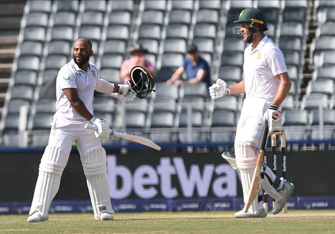 SA vs WI : वेस्टइंडीज के खिलाफ टेम्बा बावुमा का जबरदस्त शतक, दक्षिण अफ्रीका ने बनाई बड़ी बढ़त