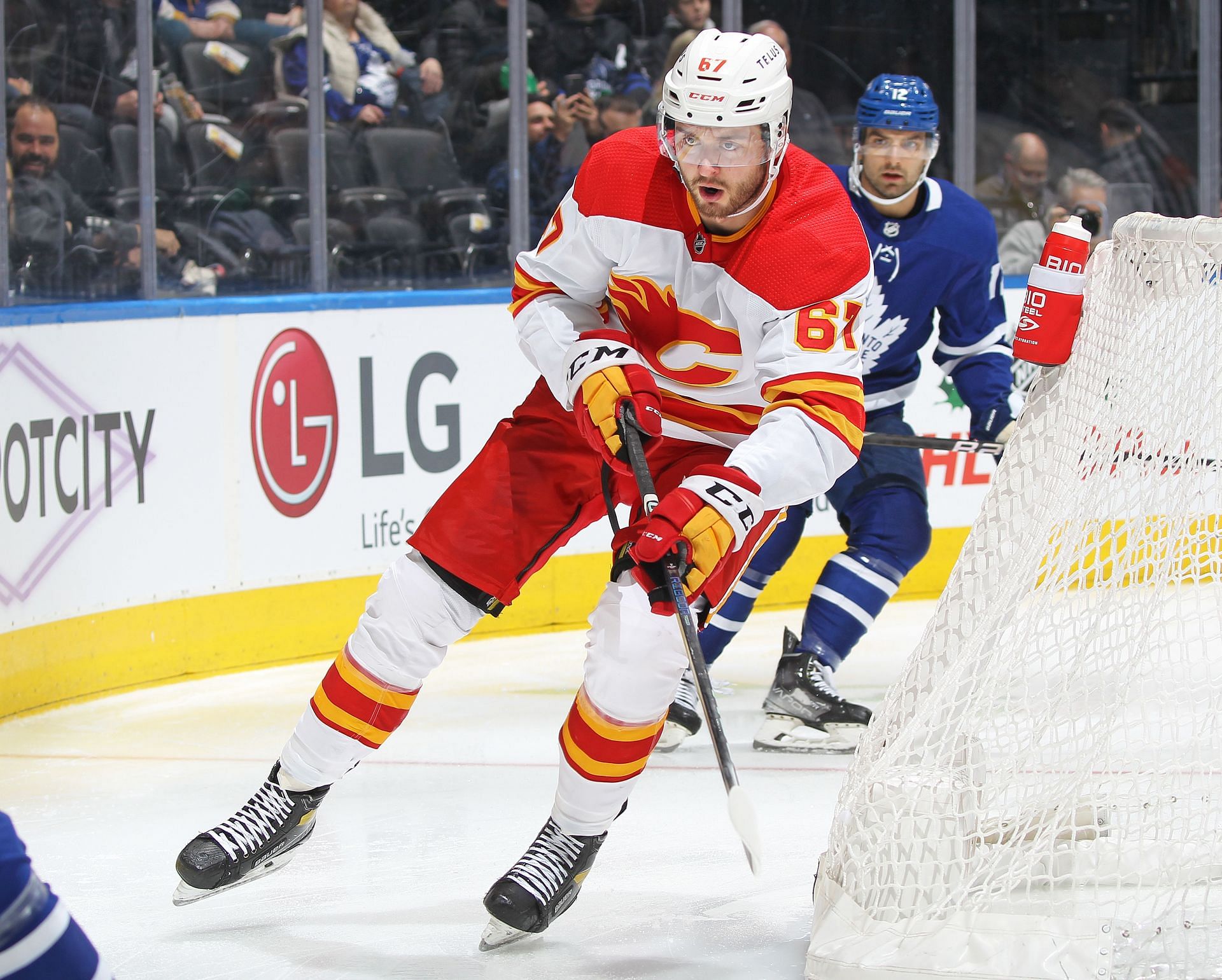 Toronto Maple Leafs acquire Radim Zohorna from Calgary Flames