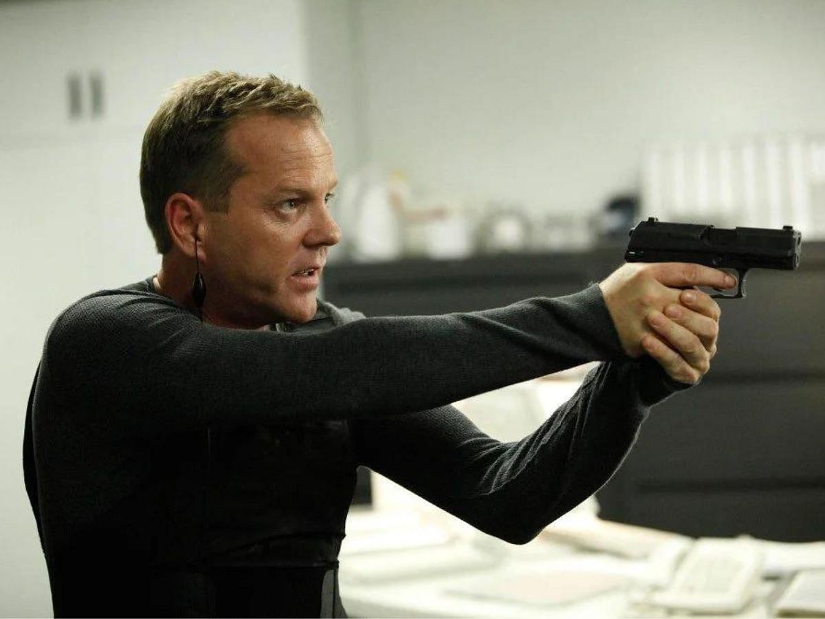  Kiefer Sutherland as Jack Bauer in a still from 24 (Image via Reddit)