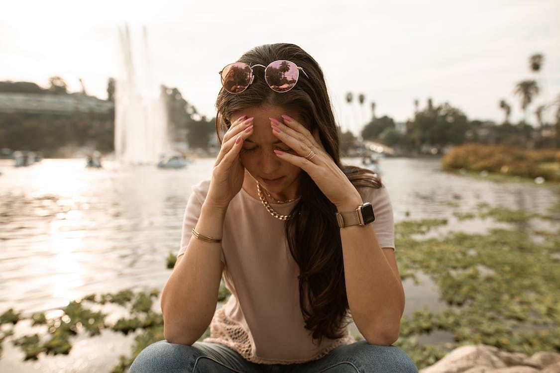 The impact of sweating from stress can vary. (Pic via Pexels/RODNAE Productions)