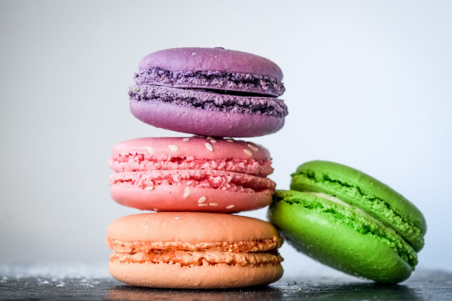 A diet high in fat can make the brain crave more sweets (Image via Pexels/Arminas Raudys)