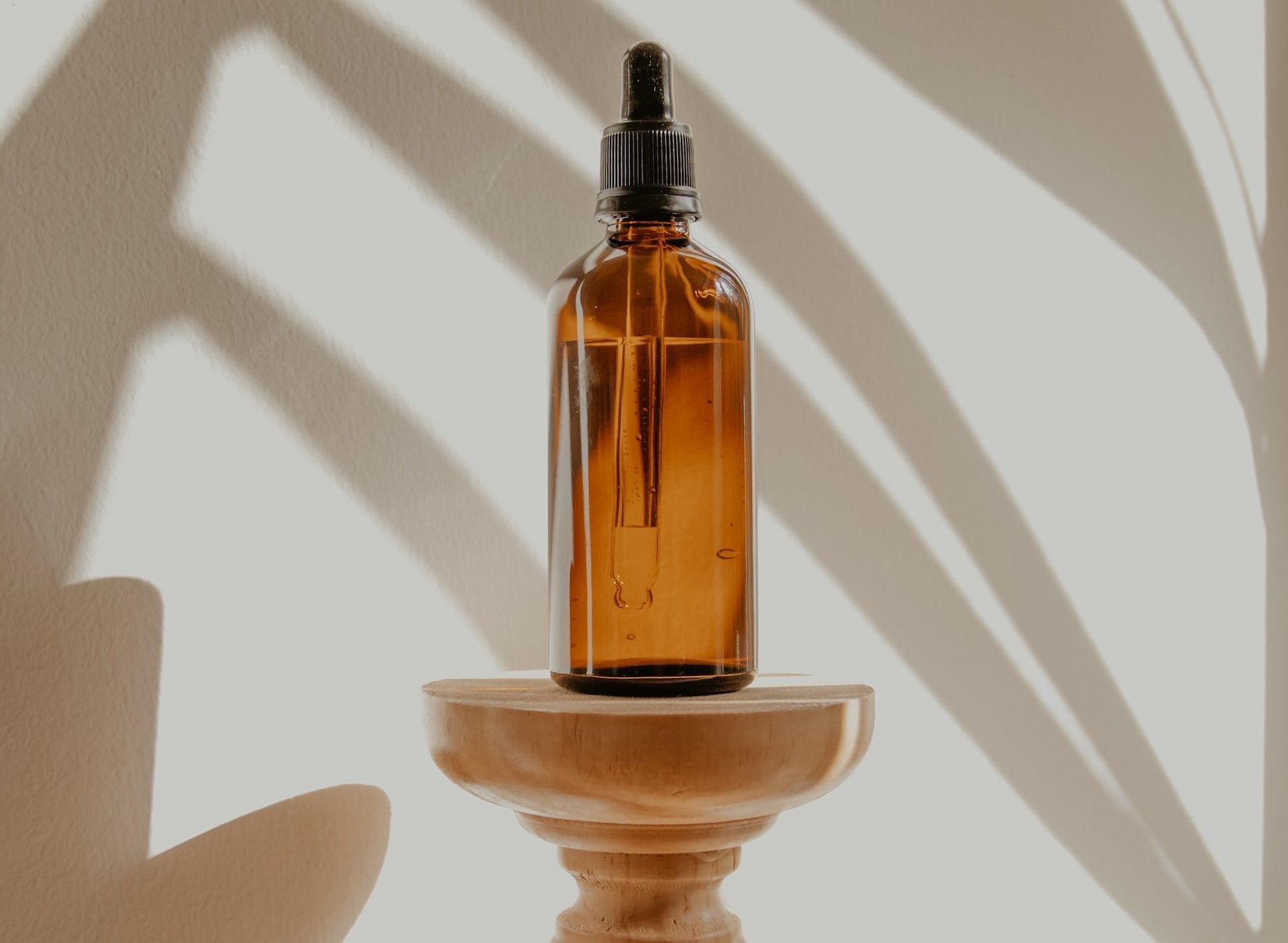 Hair oil (Photo via Unsplash/Kadarius Seegars)