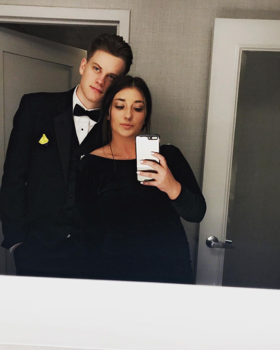 The Untold Truth Of Joe Burrow's Girlfriend Olivia Holzmacher