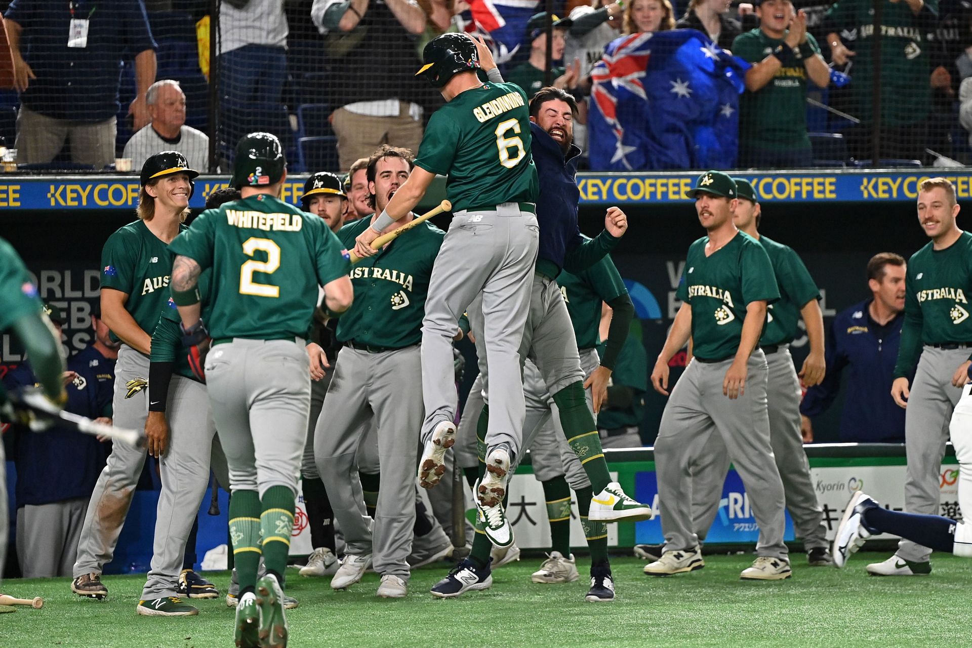 Fans erupt in joy as Australia makes its first-ever WBC quarter-finals ...