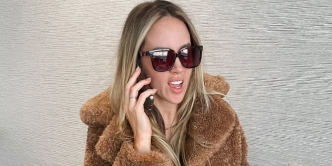 WWE commentator apologizes to Chelsea Green for awkward moment that happened on RAW Talk