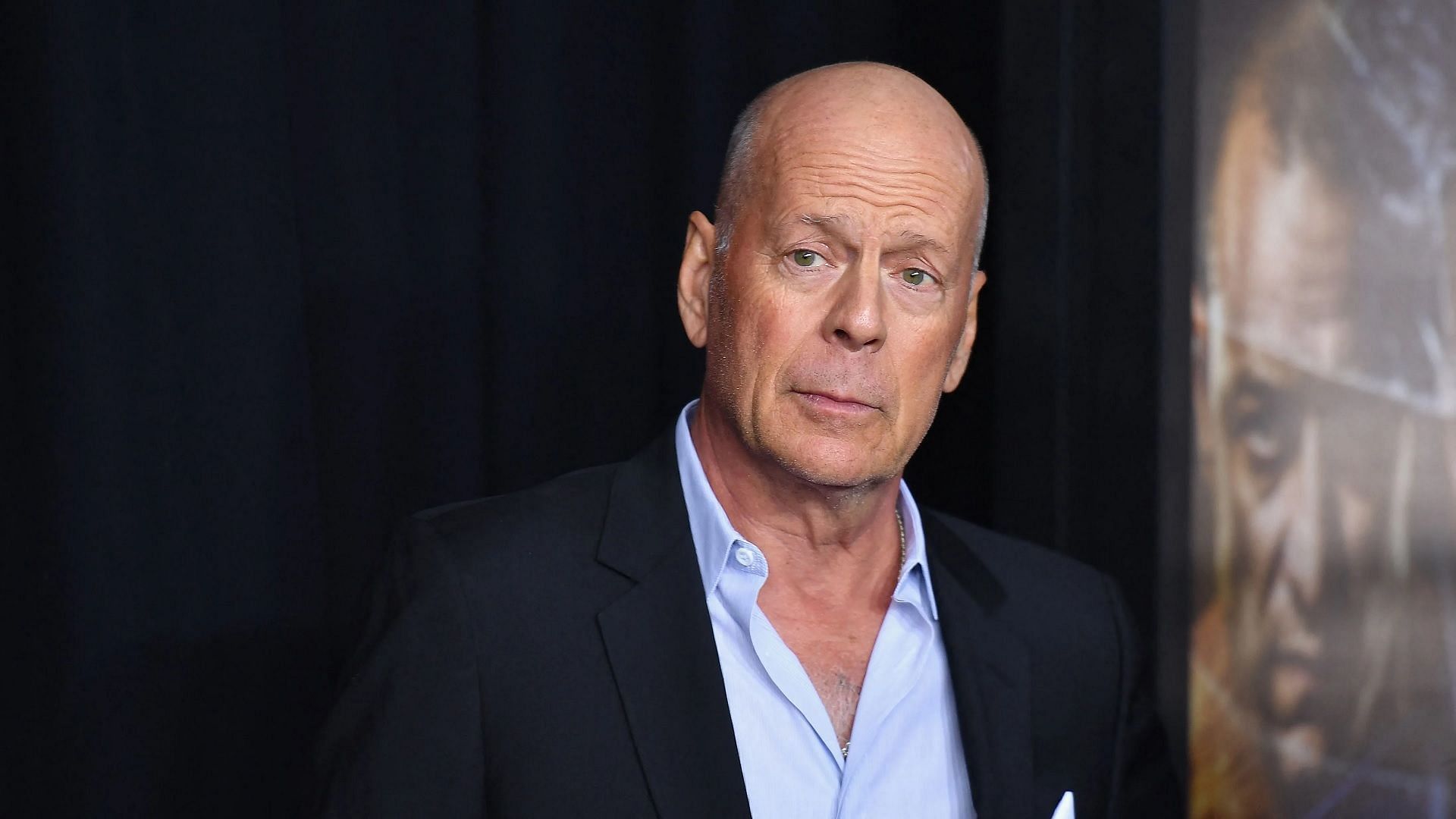 Netizens call out paparazzi for clicking picture of Bruce Willis looking confused (Image via Getty Images)