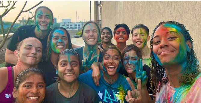 [In Pictures] "Rang, pichkari, aur yaari" - Mumbai Indians cricketers celebrate Holi