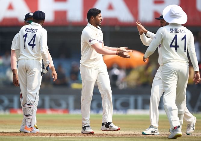 IND vs AUS 3rd Test: Umesh Yadav becomes fifth Indian fast bowler to pick 100 Test wickets in India