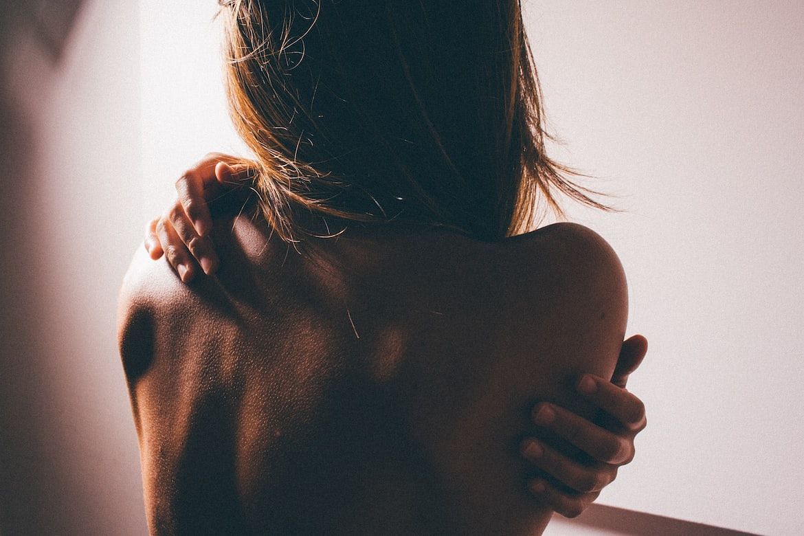 Understand the causes of yeast infection to prevent getting it. (Pic via Unsplash/Romina Far&iacute;as)