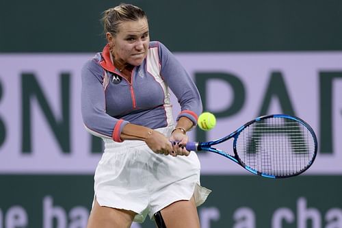 Kenin hits the ball at the BNP Paribas Open