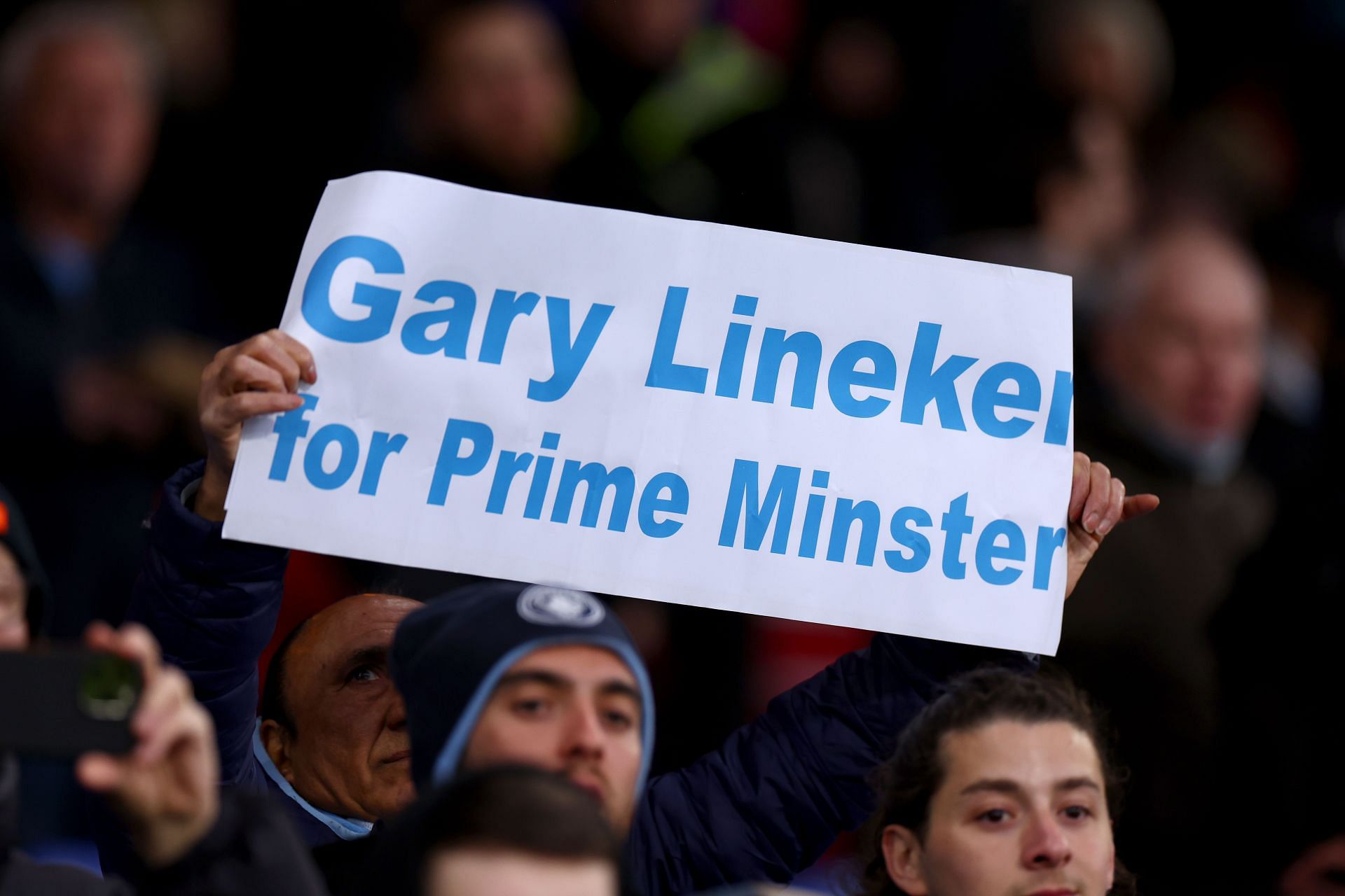 Football fans all stood firmly in Gary Lineker&#039;s corner.