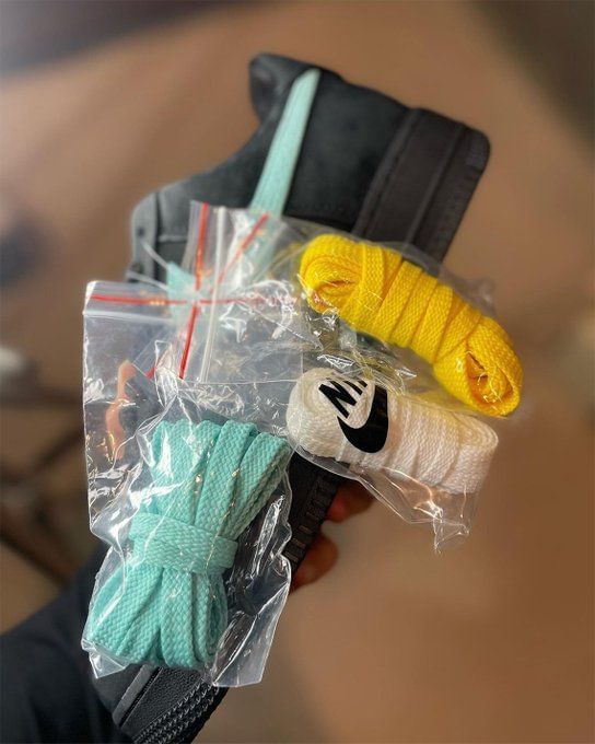 how to tie jordan 4