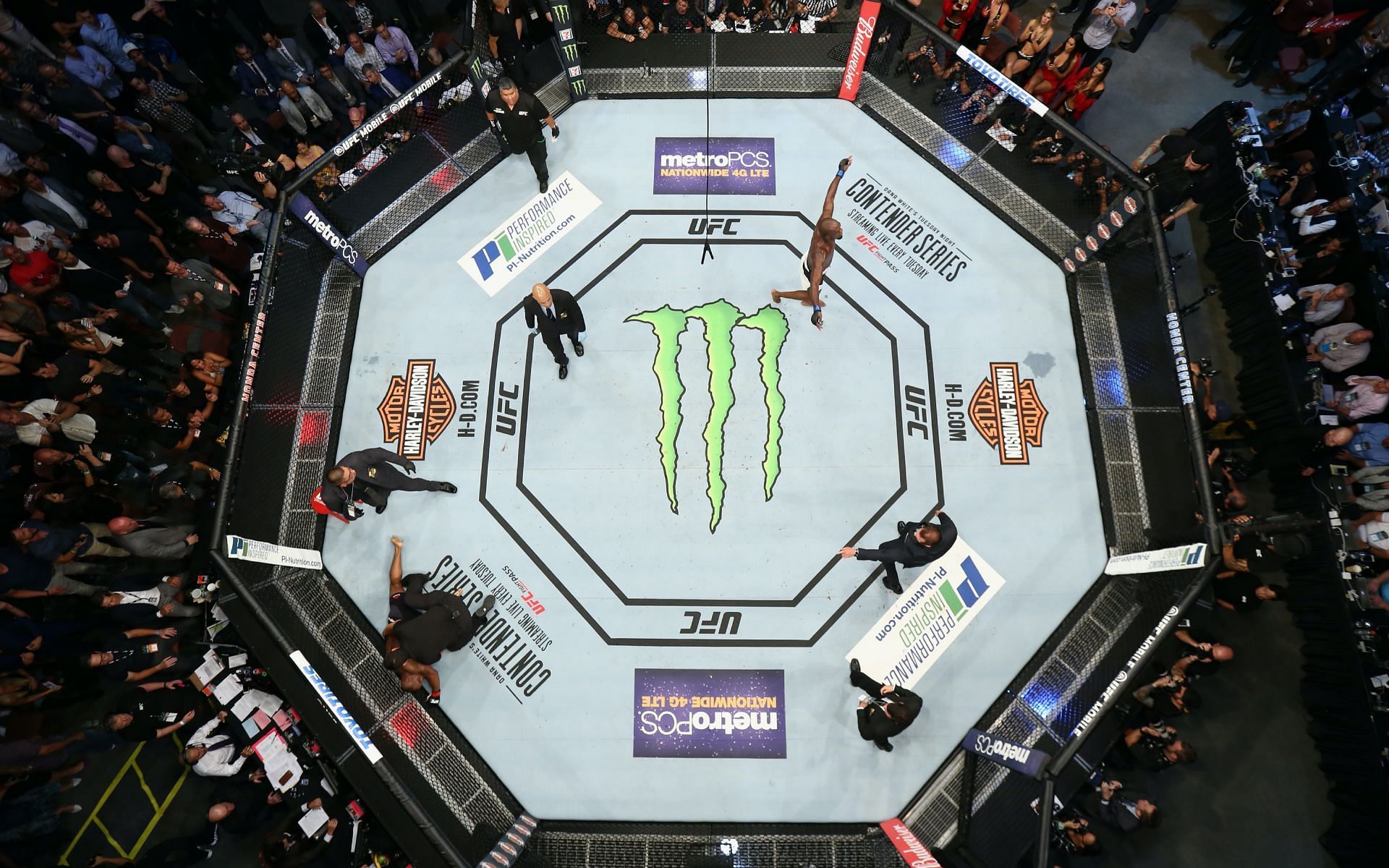 UFC Octagon [Image Credits: Getty Images]