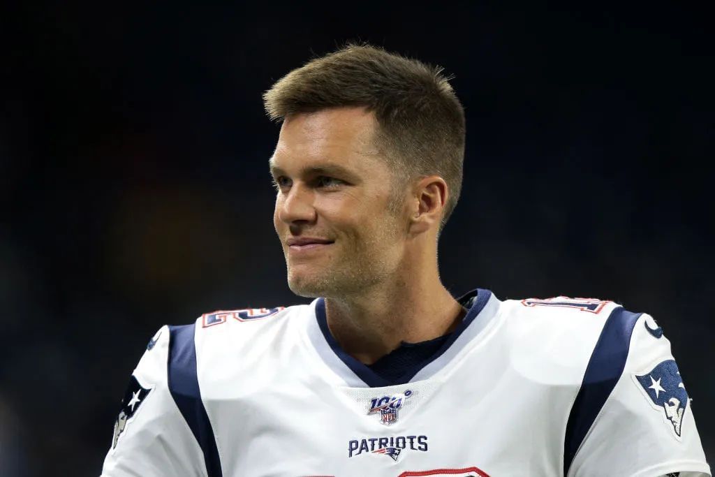 Tom Brady reminds us that he had the most spectacular haircut ever