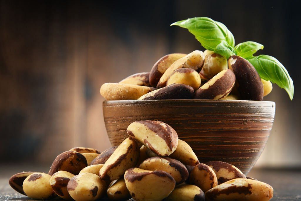 Brazil nuts (Image via iStockPhoto)