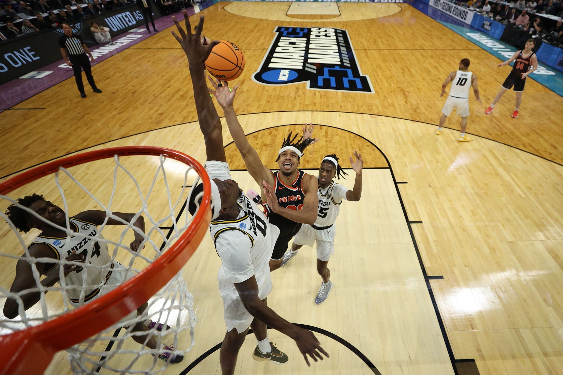 The Princeton Tigers are the second Ivy League team to advance to the Sweet 16. (Image via Getty Images)