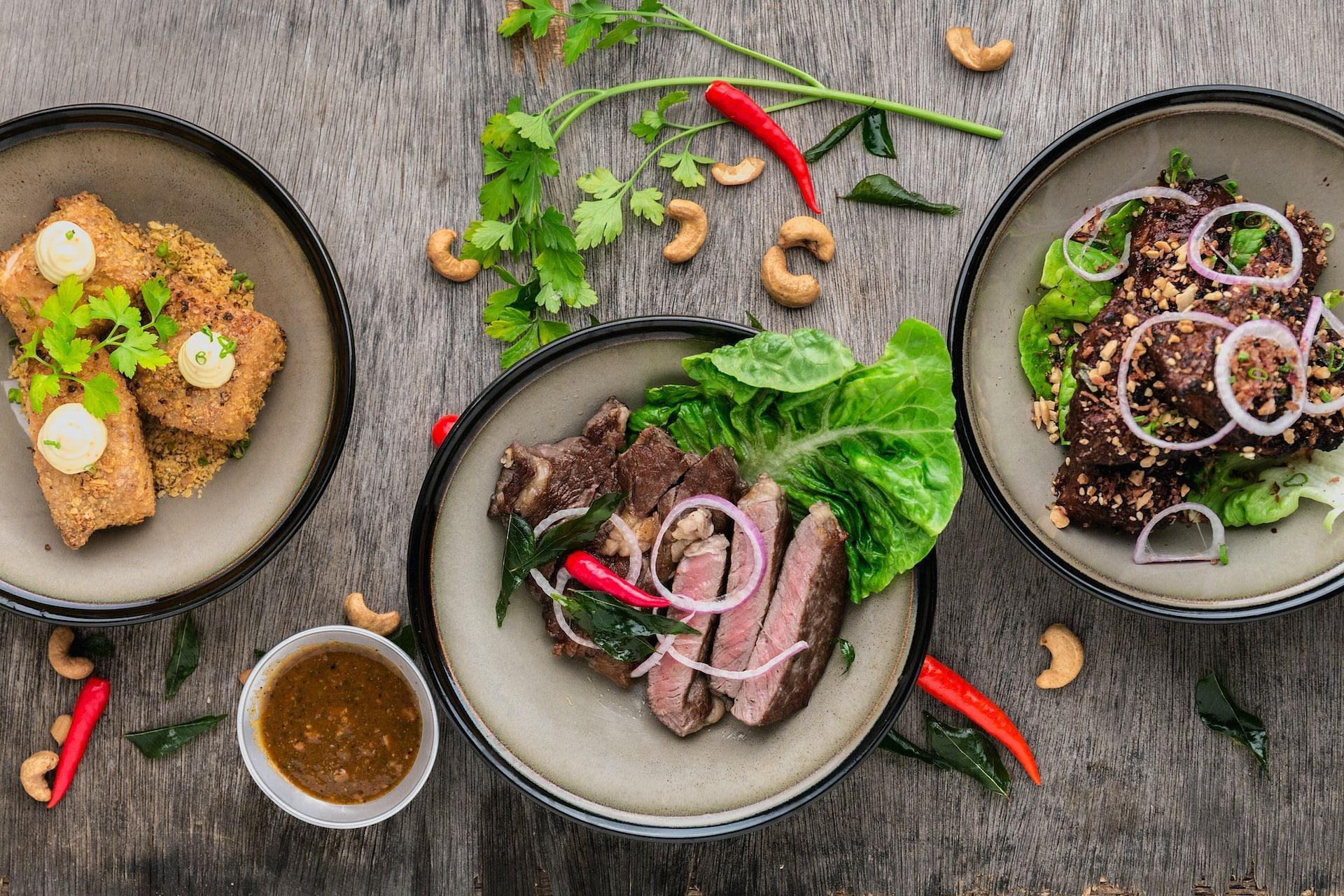 500 calorie meals (Photo via Lily Banse/Unsplash)