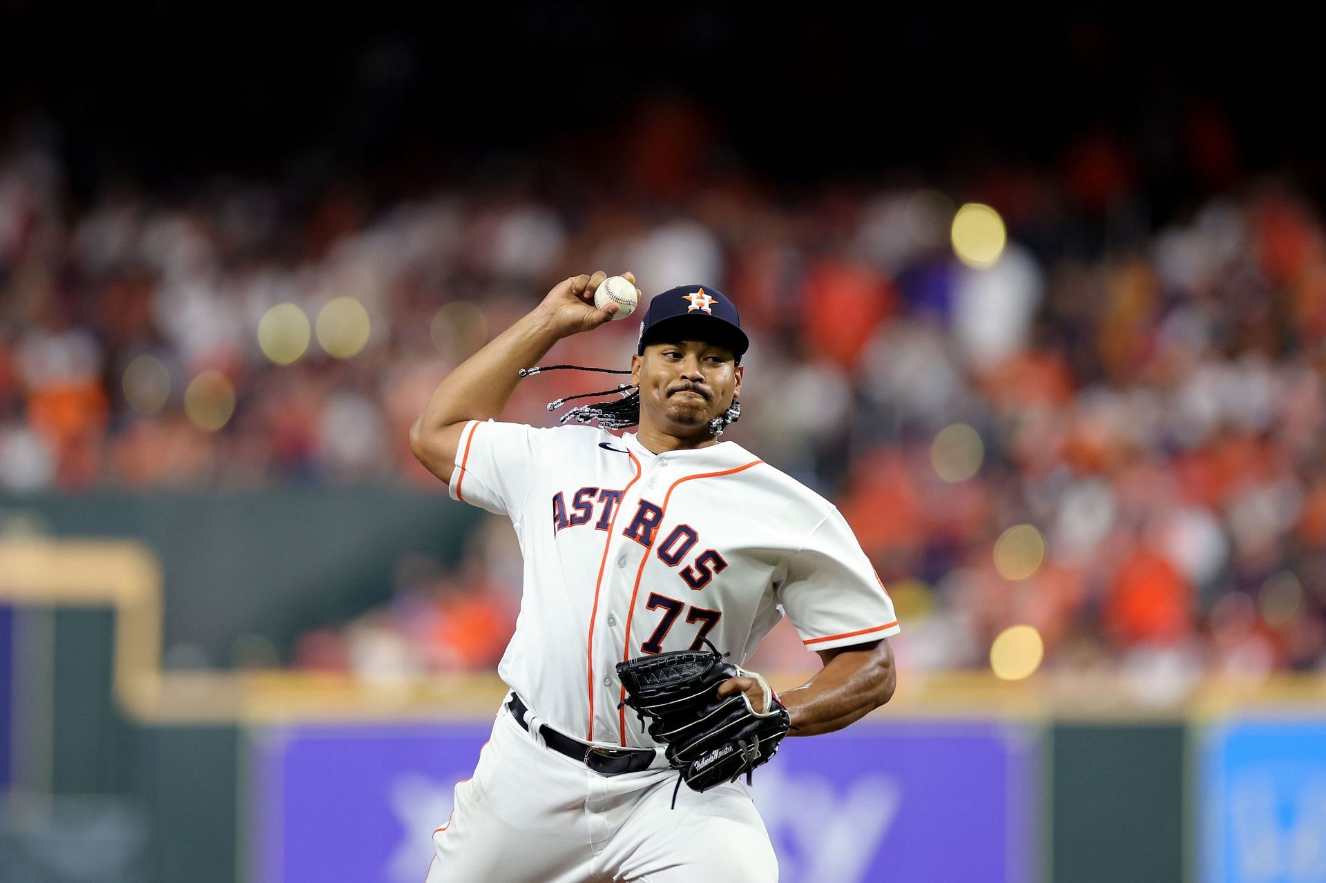 MLB Twitter reacts to debut of Houston Astros pitcher Luis