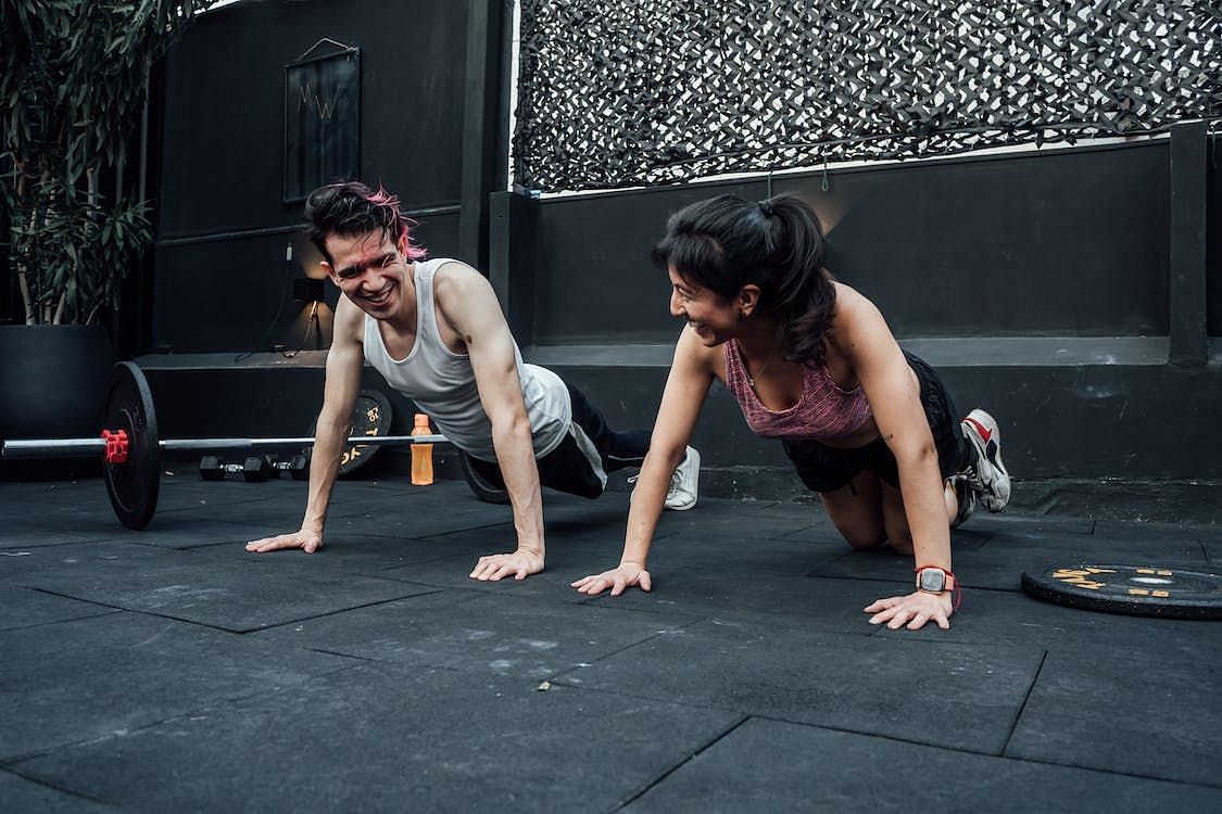 Doing pushups every day can offer a host of benefits that can positively impact your health and well-being (Mike Gonz&aacute;lez/ Pexels)