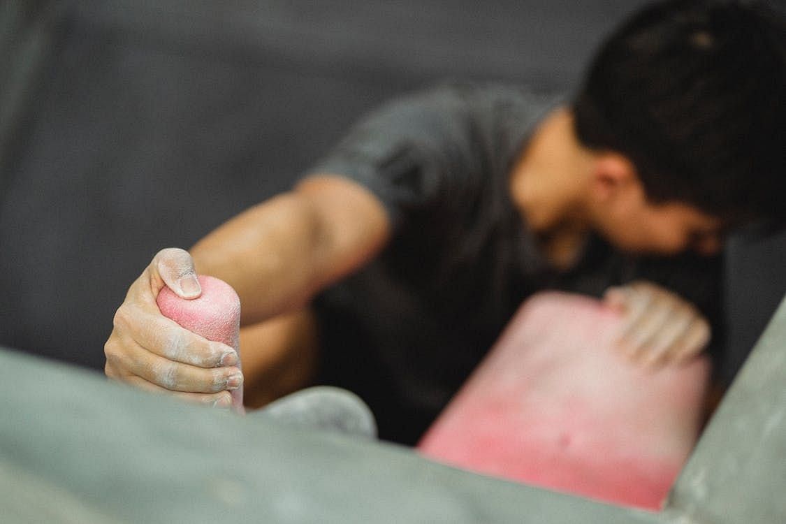 There are many excellent workouts for climbing (Pic via Pexels/Allan Mas)