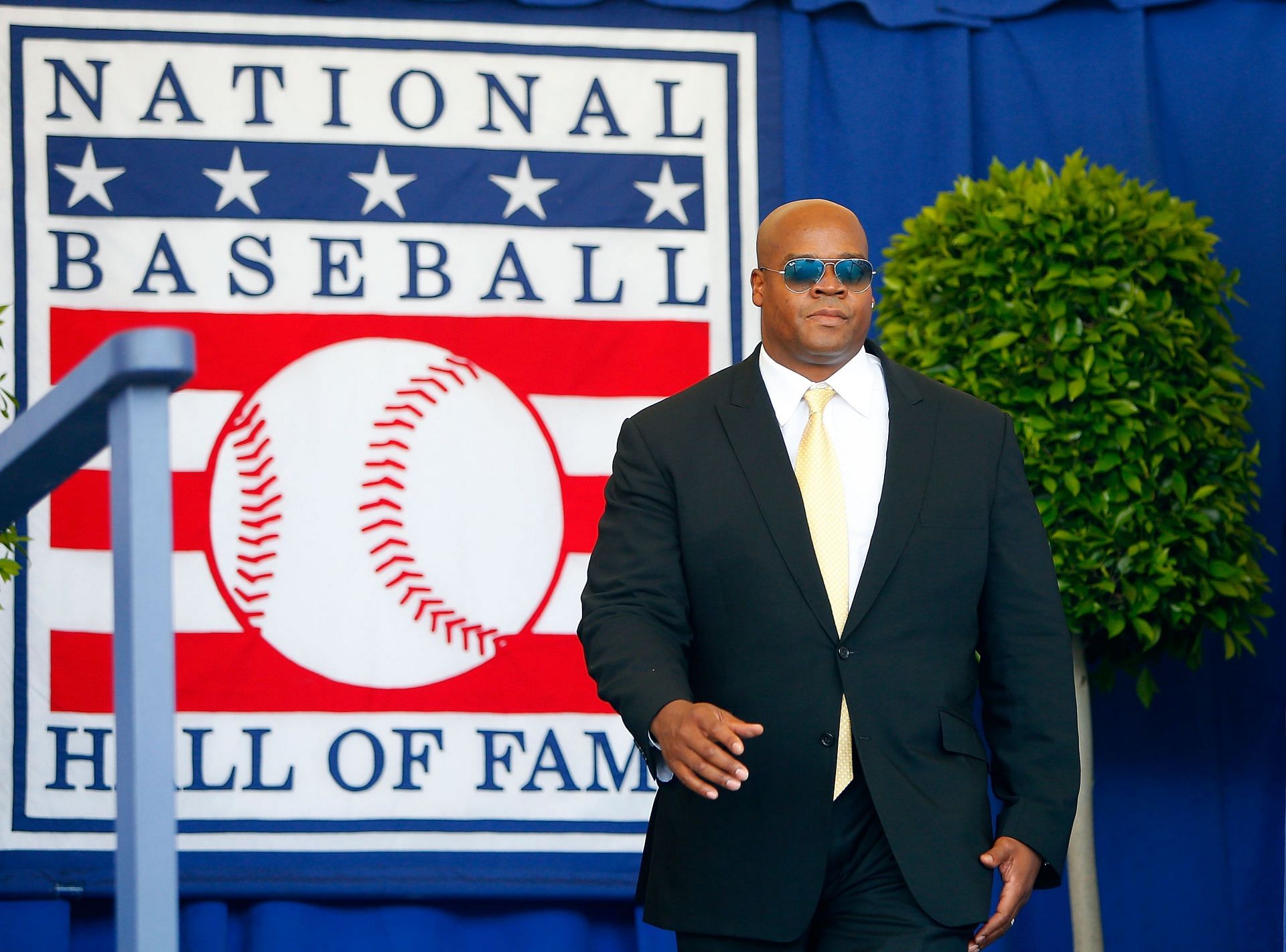 Frank Thomas called out as 'douchebag' by ex-teammate in new book