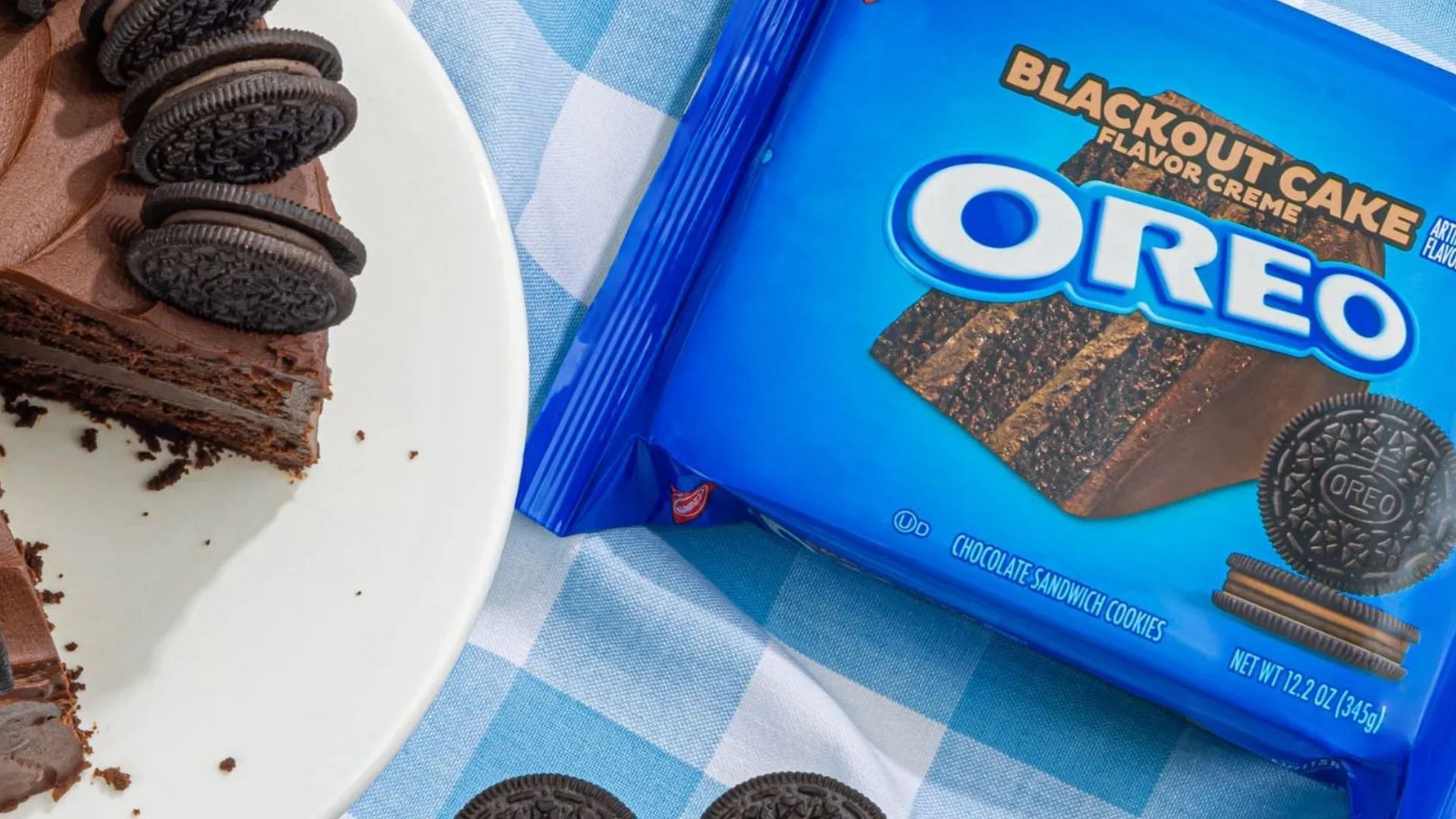 the new Oreo Blackout Cake Cookie will be available across the country starting April 3, 2023 (Image via Oreo/Nabisco/Mondelez International)