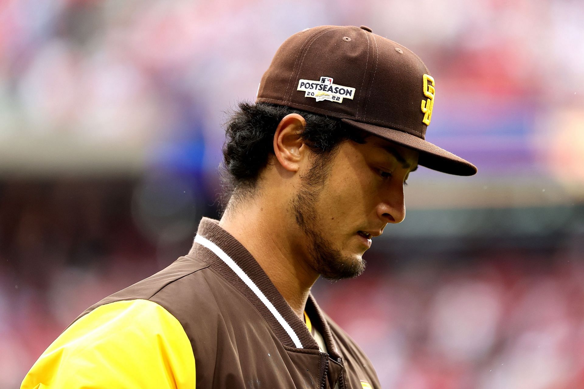 Darvish departs early with back tightness, Padres can't add on in
