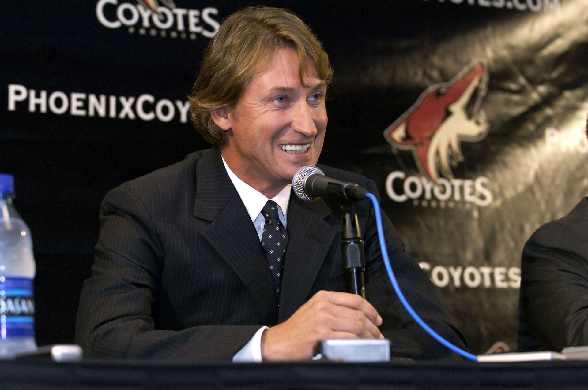 Phoenix Coyotes Announce Wayne Gretzky As Head Coach