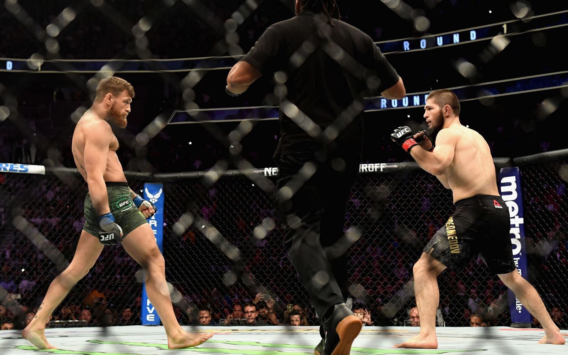 Conor McGregor (left), Khabib Nurmagomedov (right)