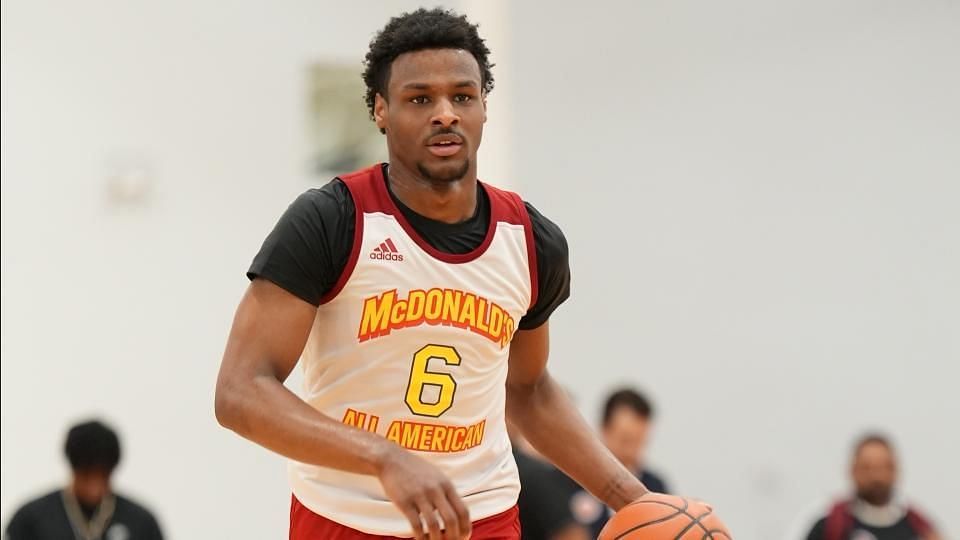 Bronny James playing for the McDonald&#039;s All-American Game