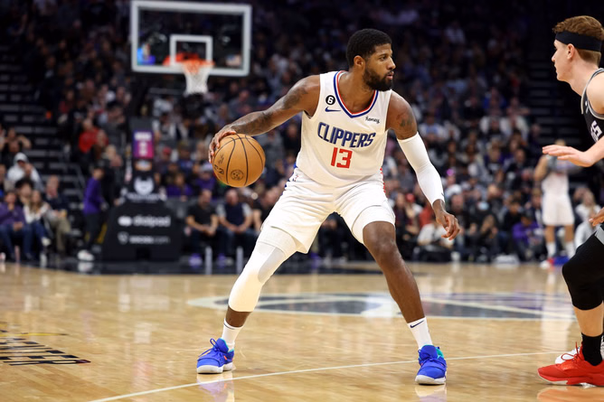 "It would have been over bro"- Paul George talks about what he felt after lightning nearly destroyed the Clippers plane