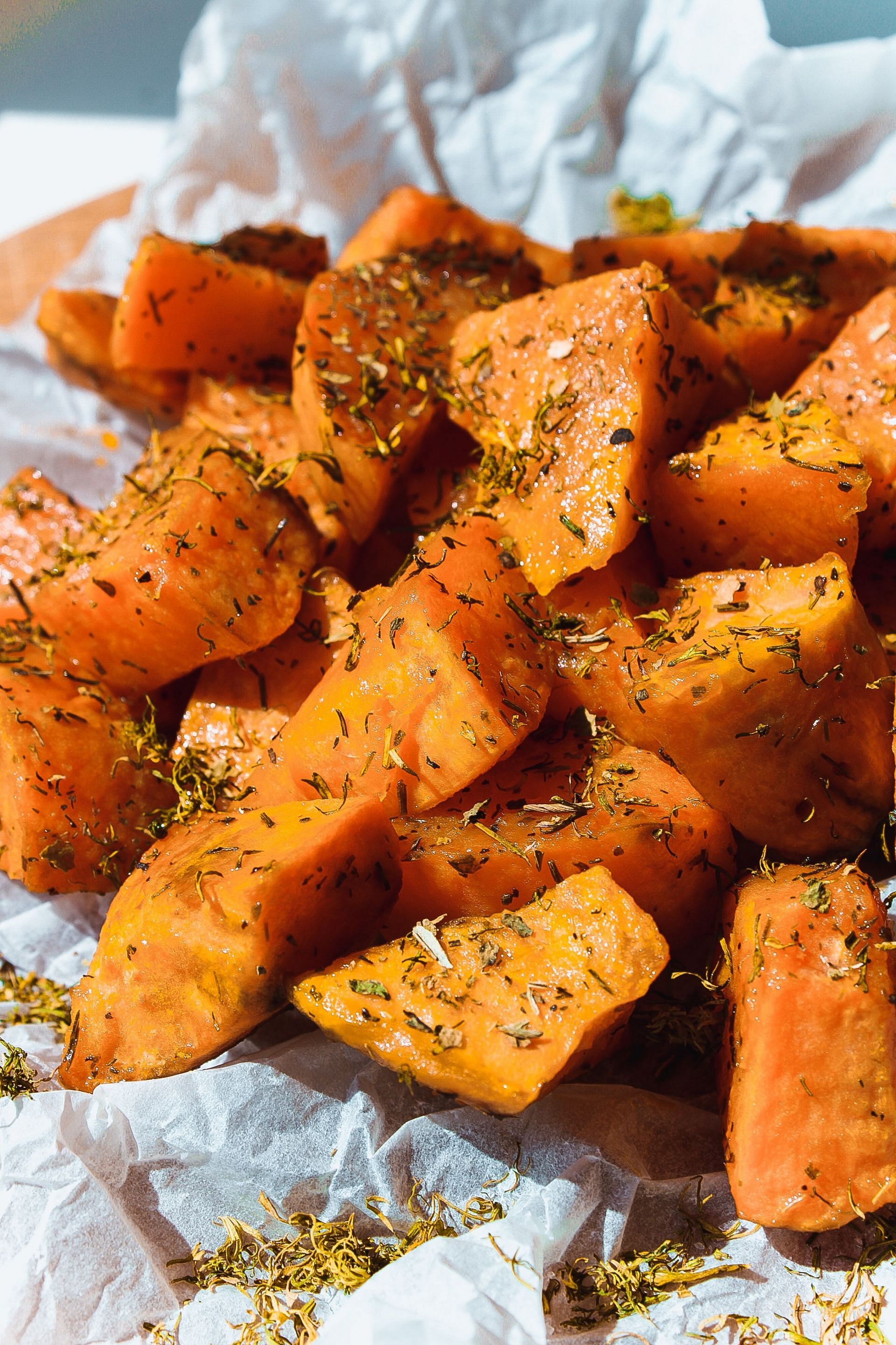 Sweet potatoes are a great source of B7 (Image via Pexels)