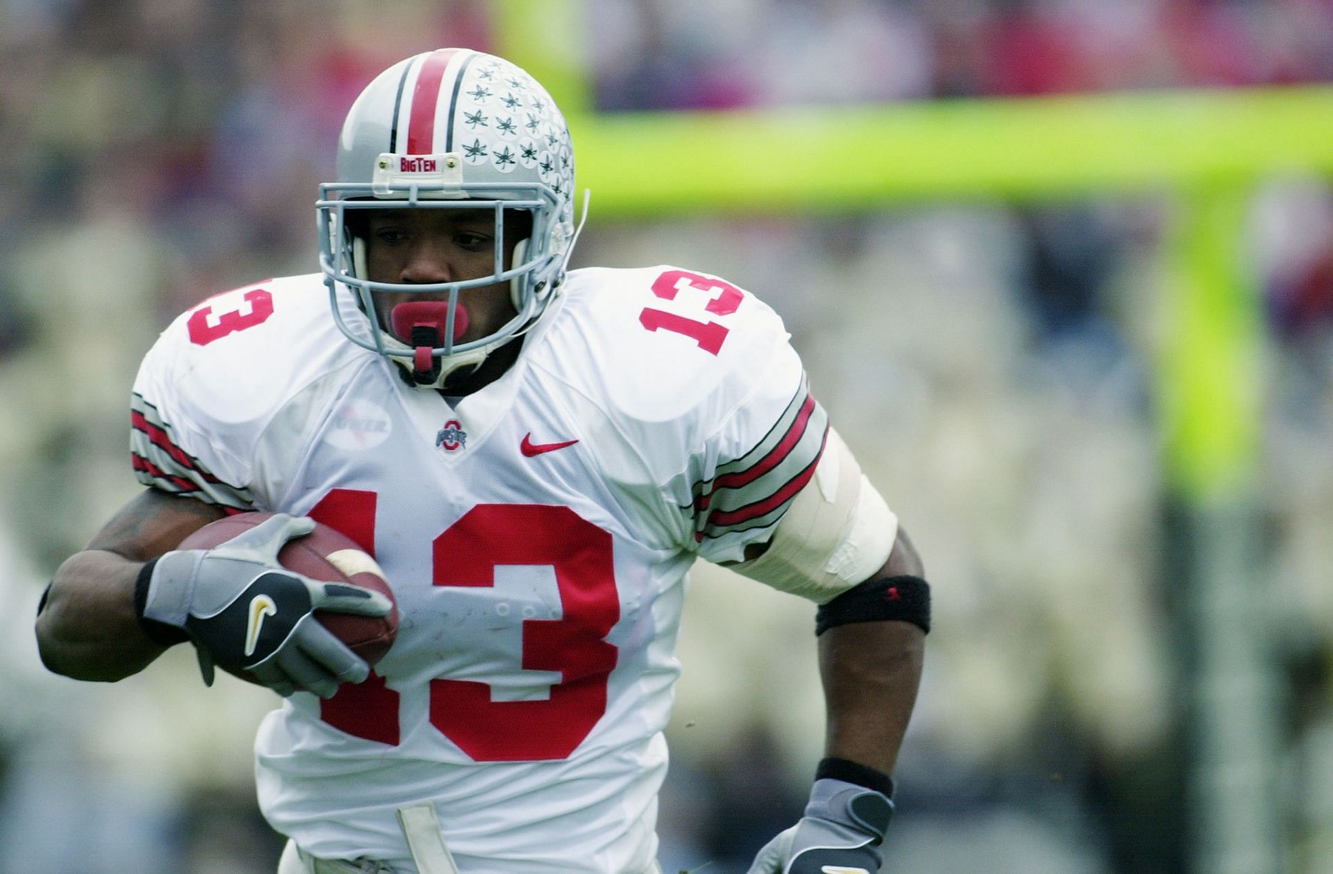 Maurice Clarett carries the ball