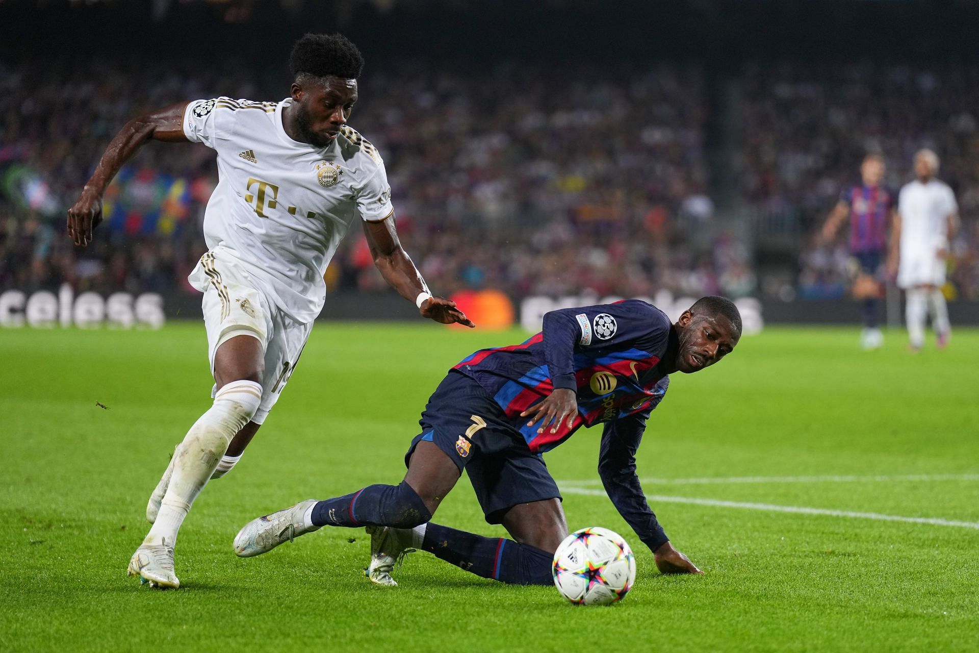 Bayern Munich defender Alphonso Davies names Barcelona star as his ...