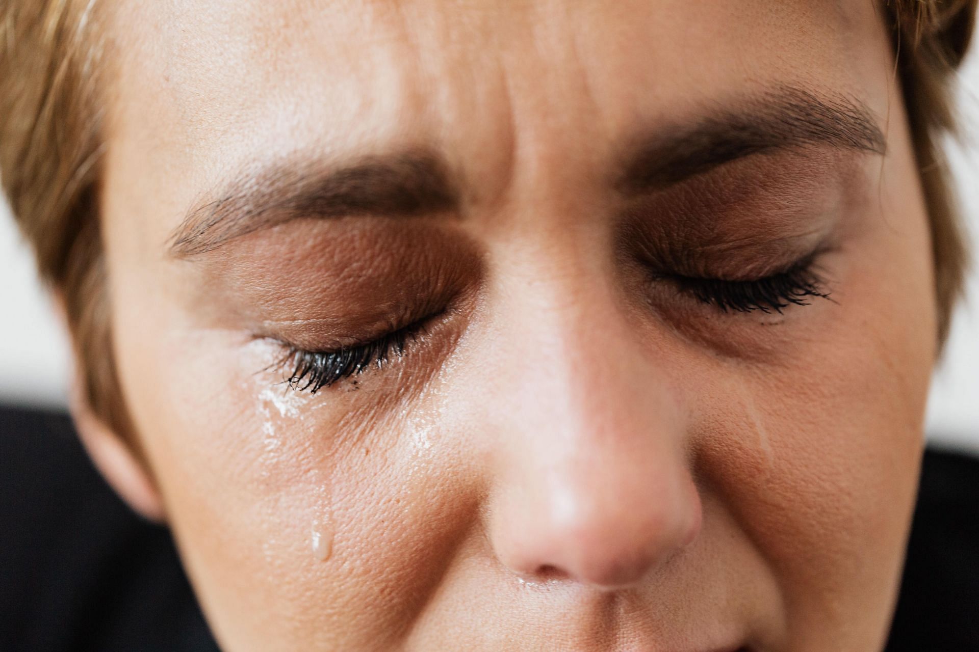 Are tears good for your skin? (Image via Pexels/ Karolina Grabowska)