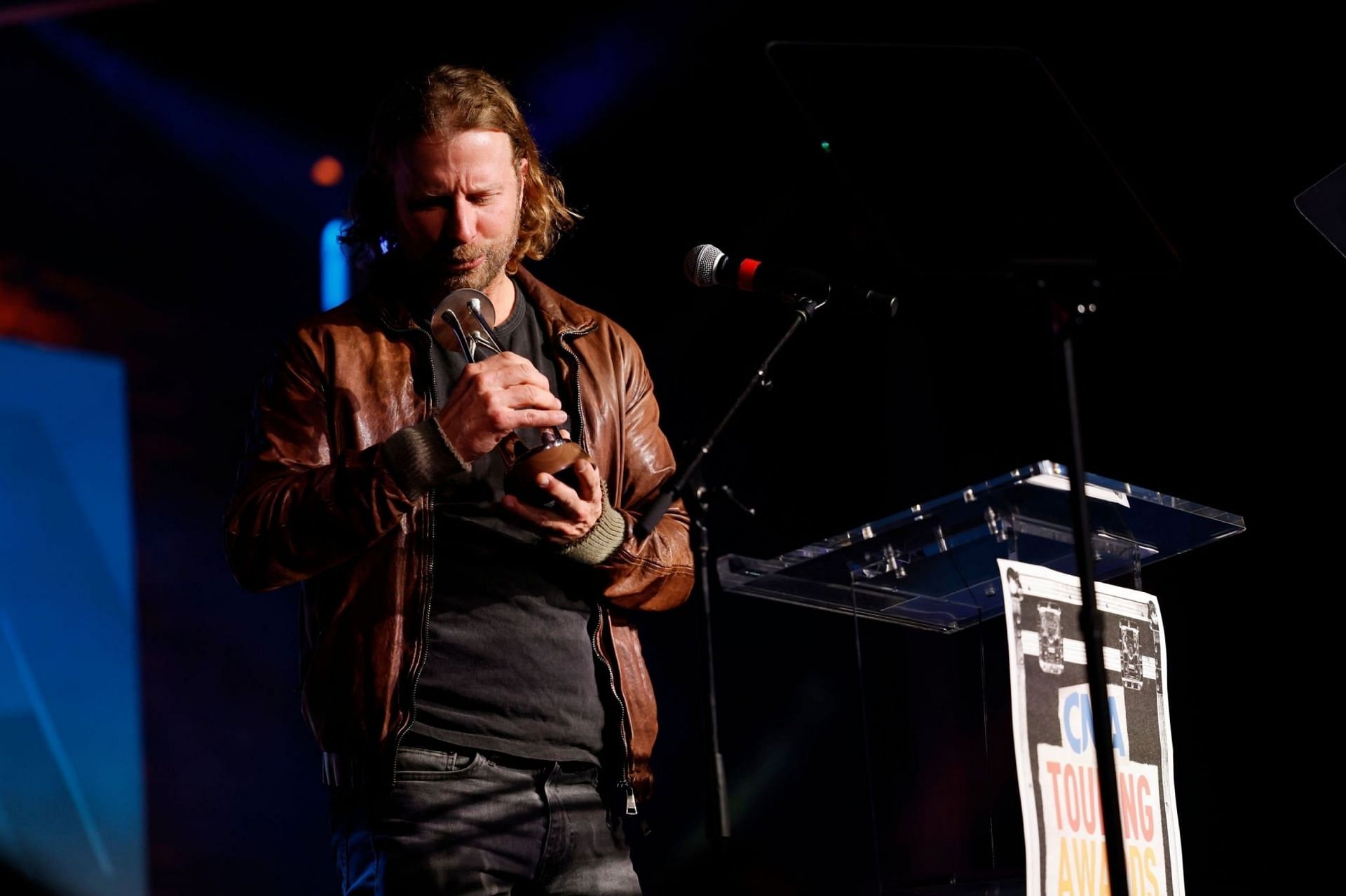 Dierks Bentley at CMA awards (Image via Getty Images)