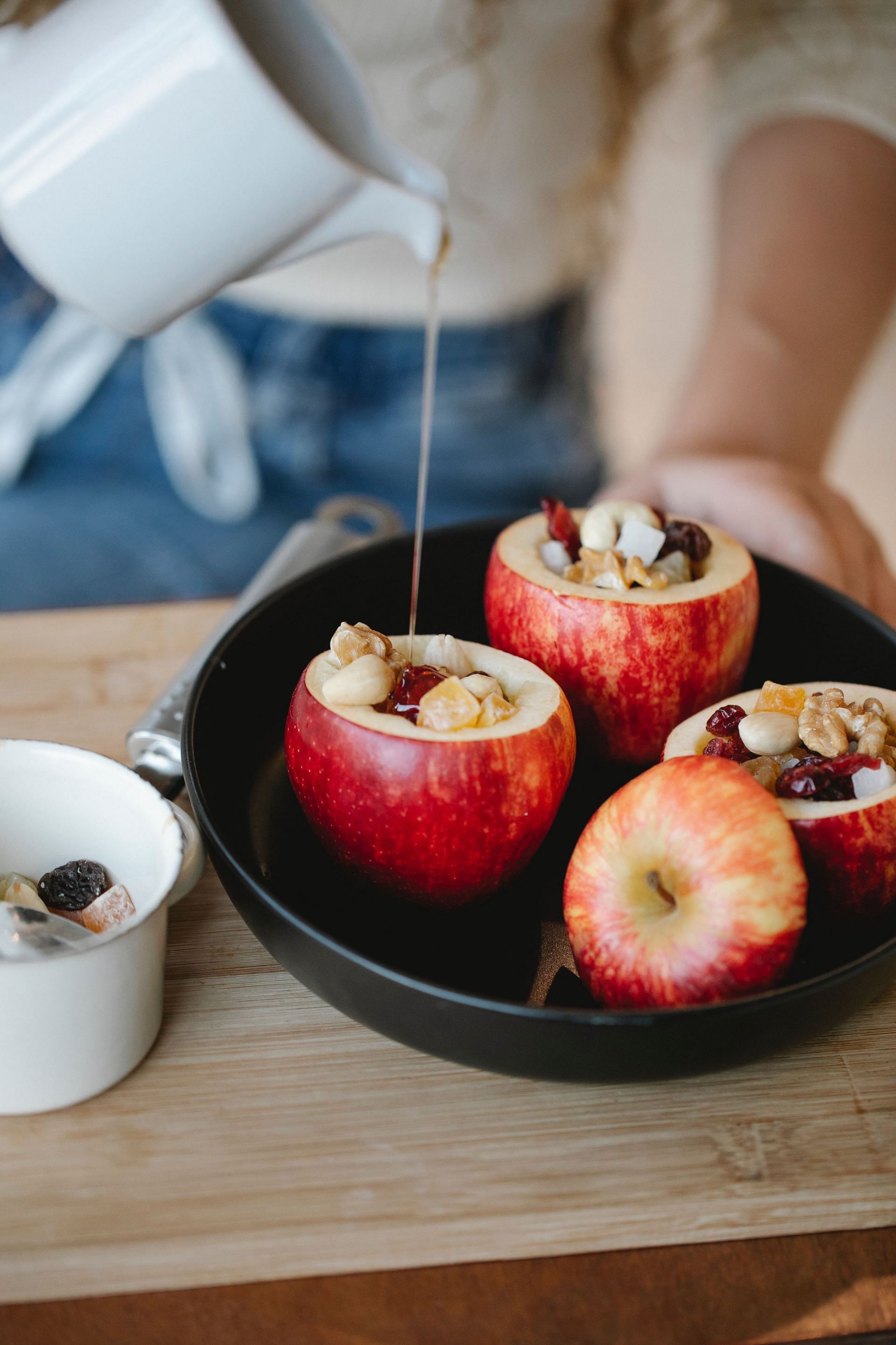 Apples and nuts make a healthy and satisfying snack (Image Via Pexels)