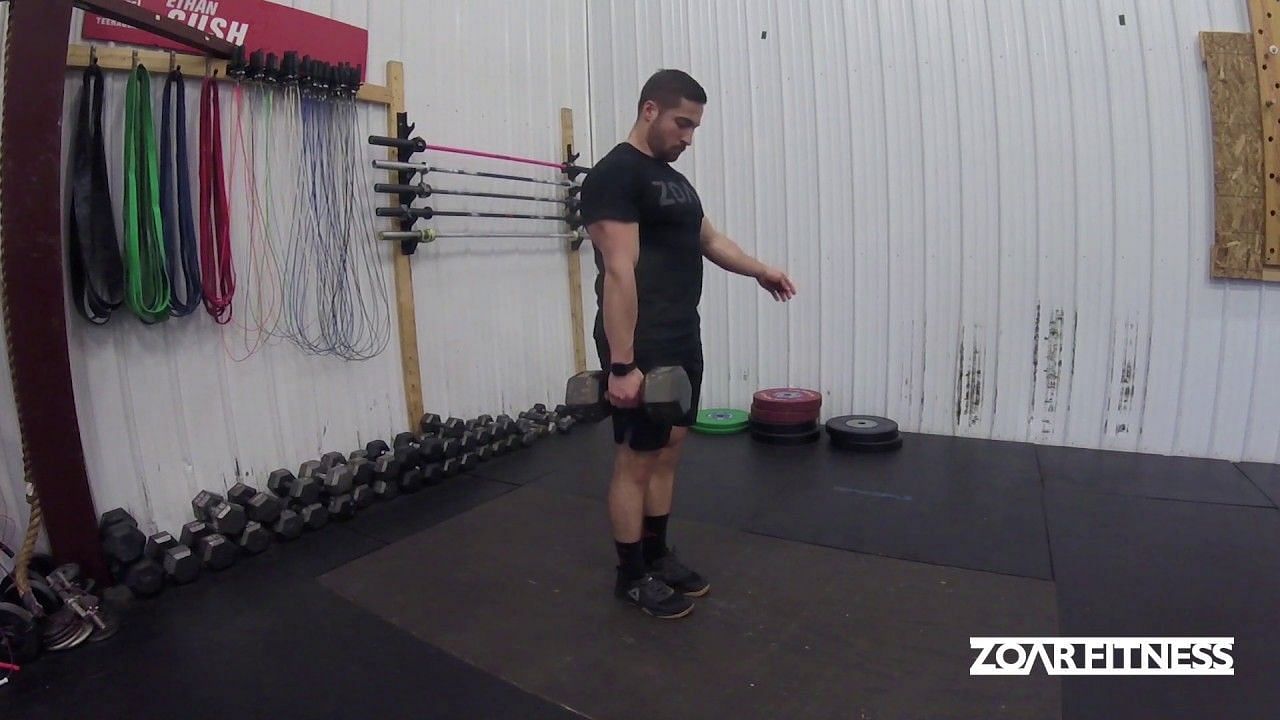 The suitcase deadlift is a variation of the deadlift that focuses on unilateral strength and stability. (Zoar fitness/ Youtube)