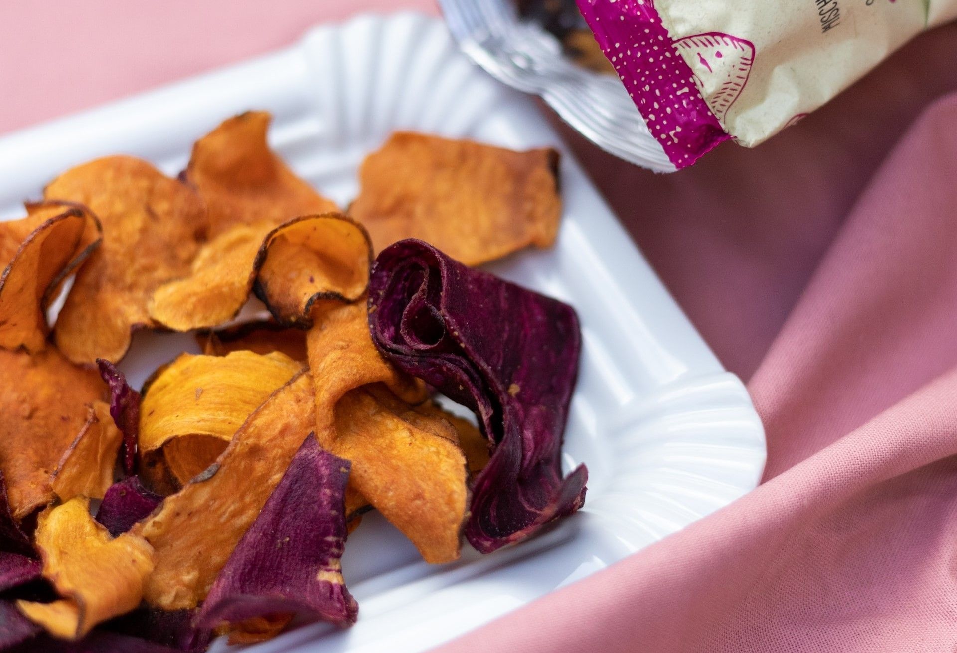 10 healthier ways to snack on chips - GirlsLife