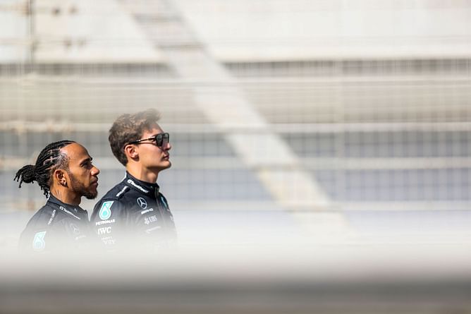 Lewis Hamilton claims he'd have been in a 'better position' had Mercedes put him on the same set-up as George Russell
