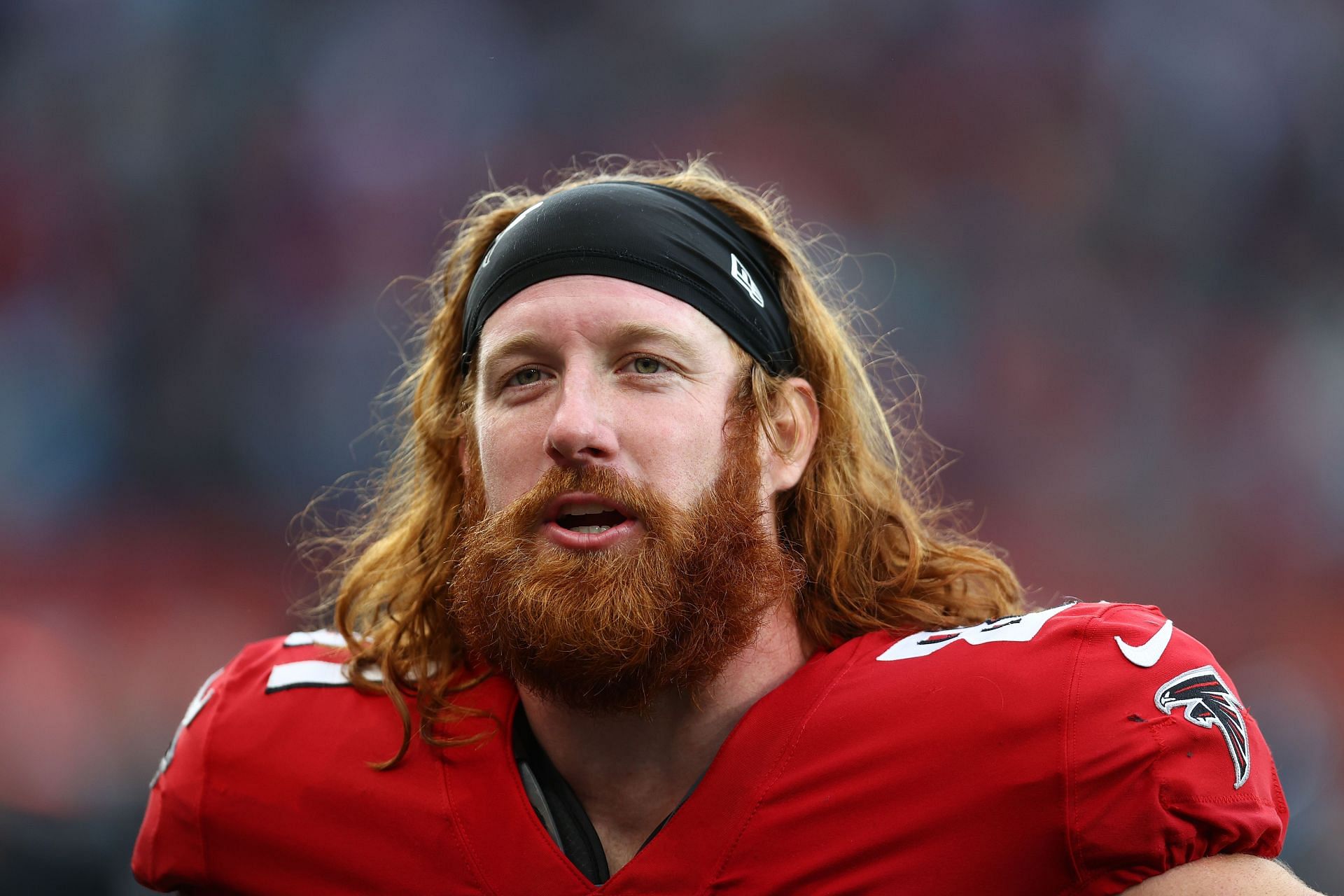 NFL - Panthers to sign TE Hayden Hurst to three-year deal.