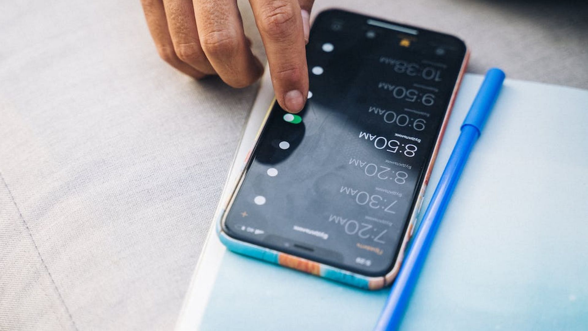 How to set an Alarm on your Android phone?(Image via Pexels)