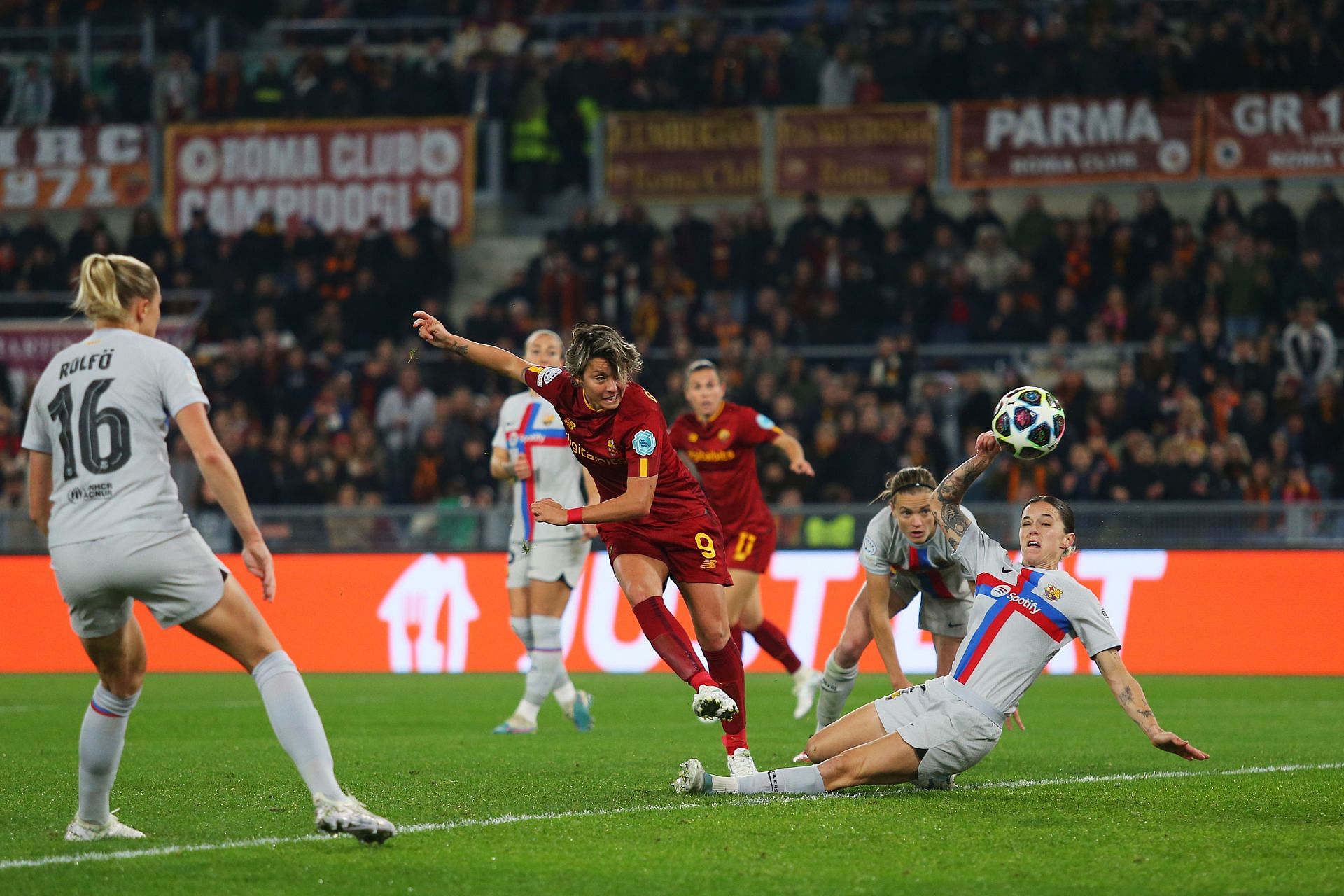 AS Roma v FC Barcelona: Quarter-Final 1st Leg - UEFA Women