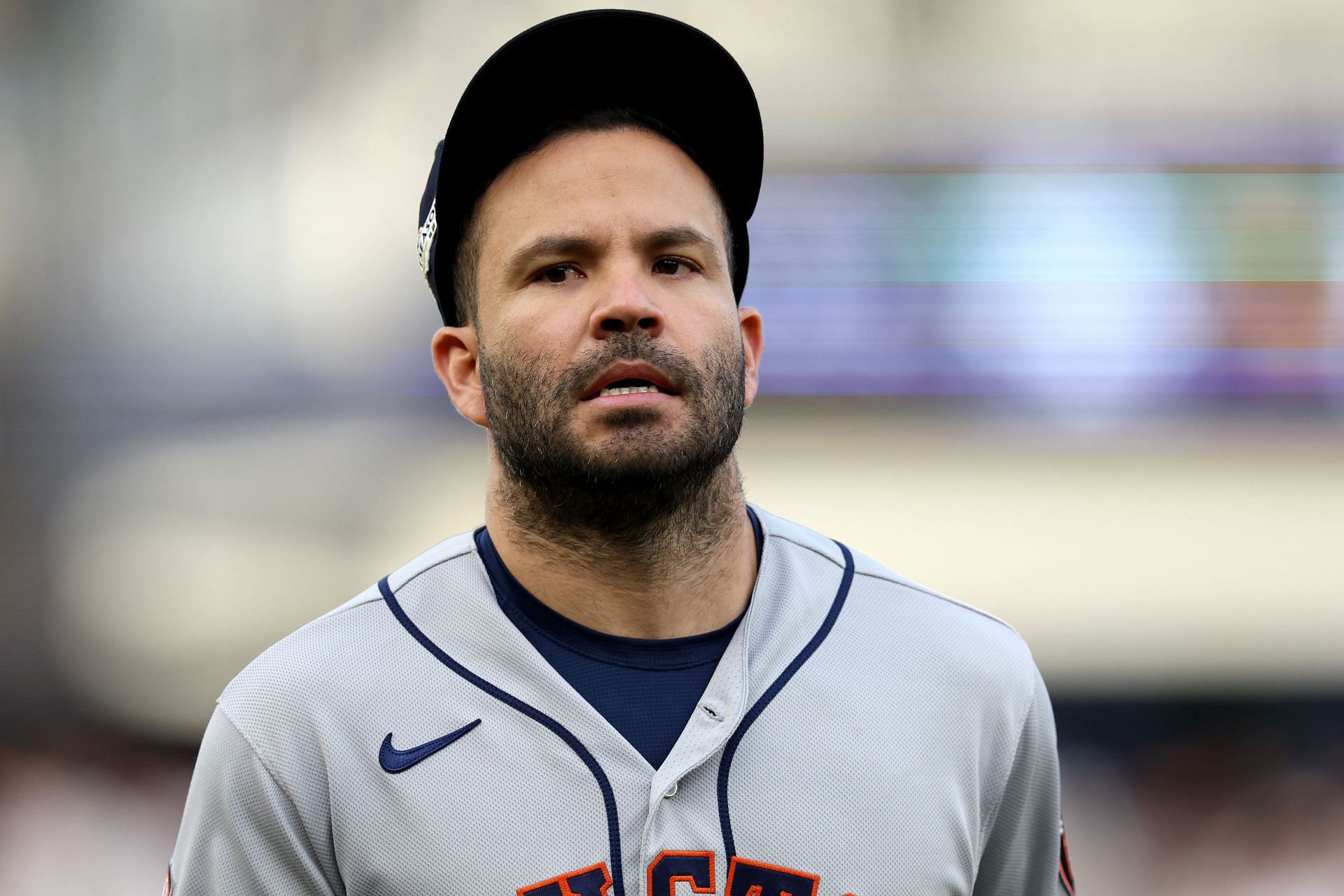 Astros' Jose Altuve to undergo surgery for fractured right thumb